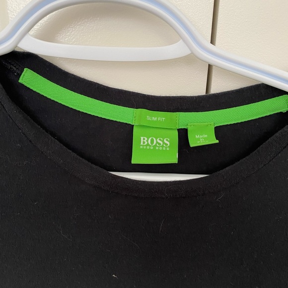 Hugo Boss Tshirt - Picture 2 of 4